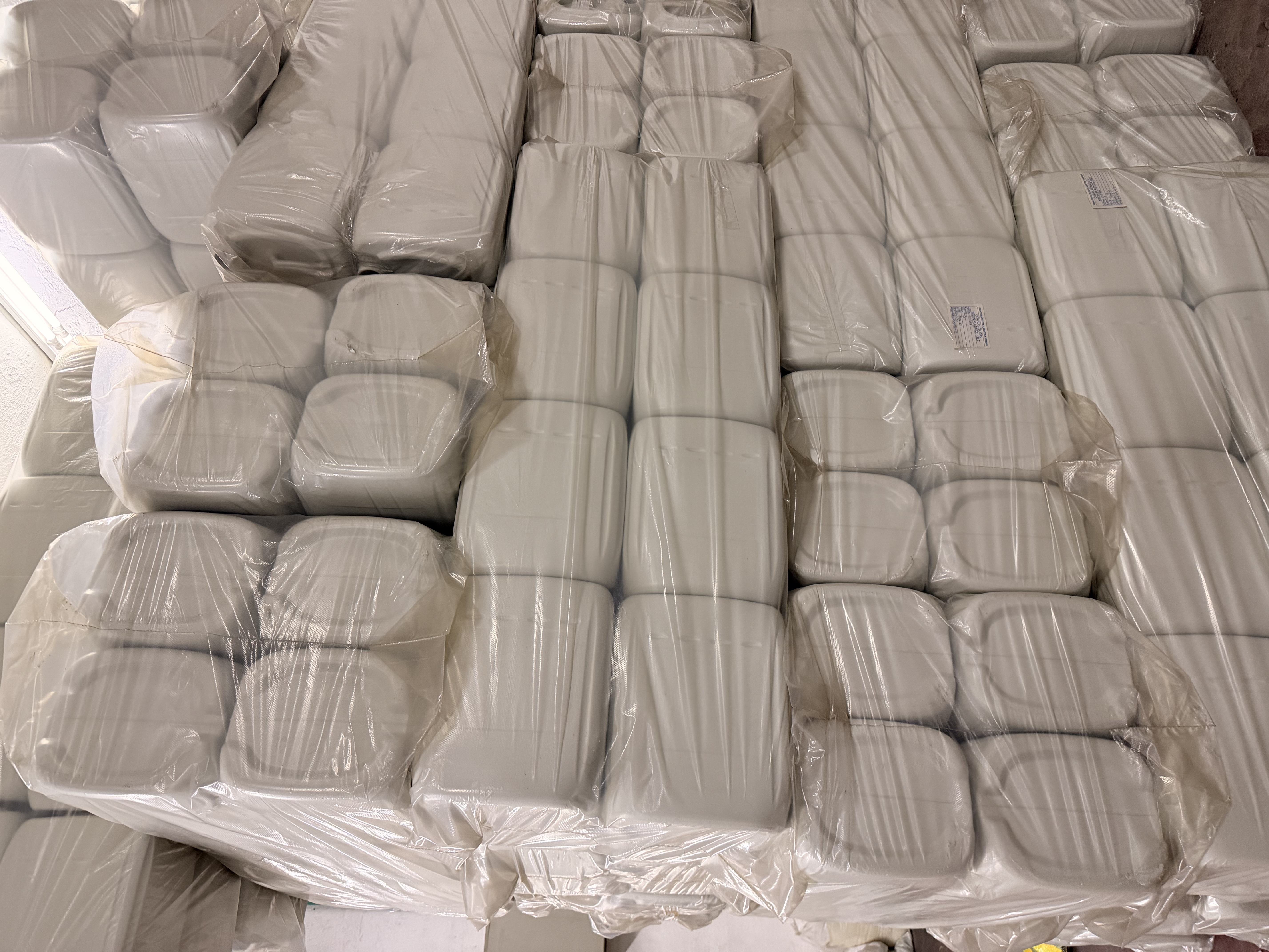 Modern lighting fixture